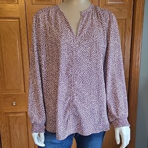 Long-Sleeve Floral Split-Neck Blouse in Mauve